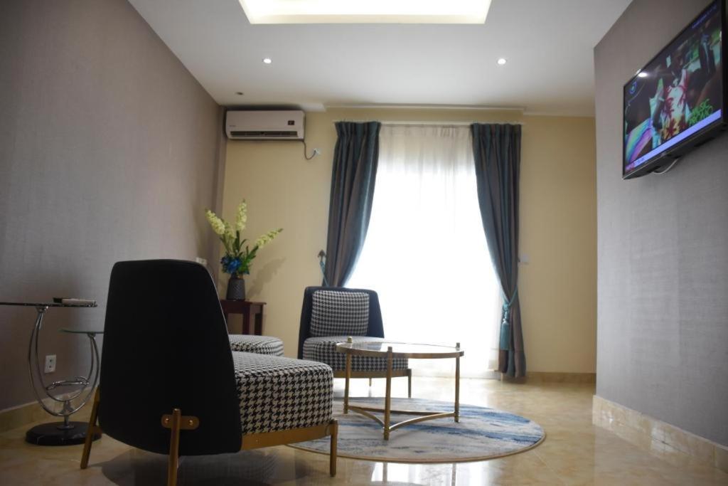 Hotel Royal Palace Douala Exteriör bild