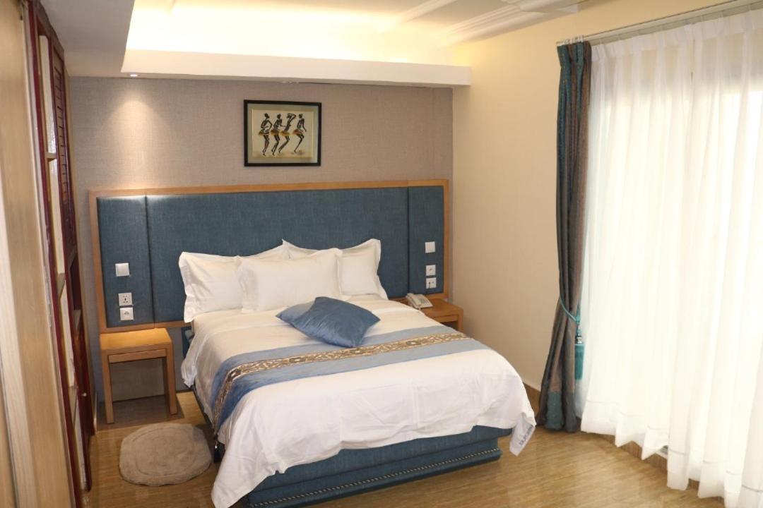 Hotel Royal Palace Douala Exteriör bild